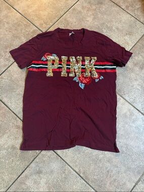 PINK Victoria's Secret womens Burgundy Short Sleeve Tee with Gold Sequin Logo